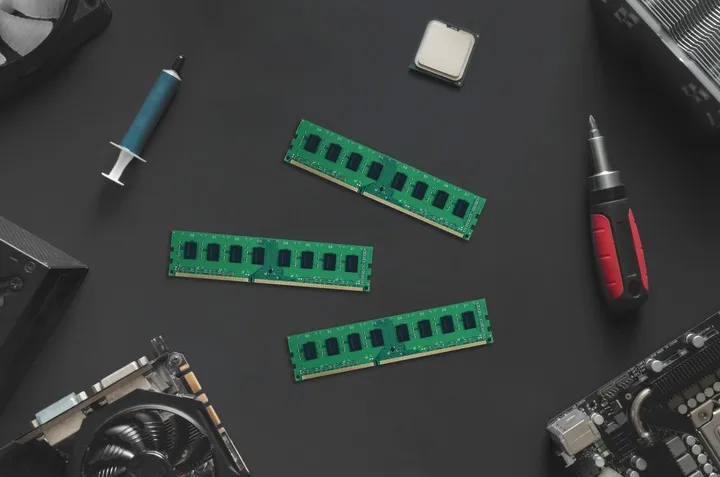 Модуль пам`ятi DDR3L 8GB/1600 1,35V Goodram (GR1600D3V64L11/8G) - мініатюра 4