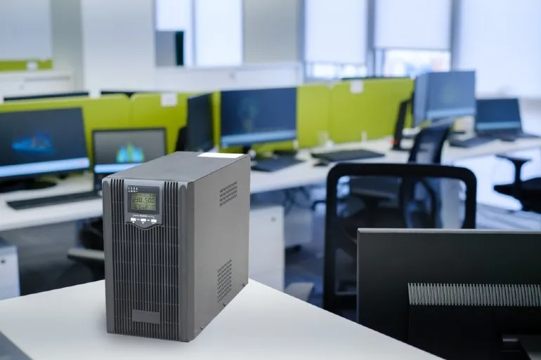 Джерело безперебійного живлення EnerGenie EG-UPS-PS2000-01 2000VA, Line Int., AVR, 3xIEC, метал - мініатюра 3