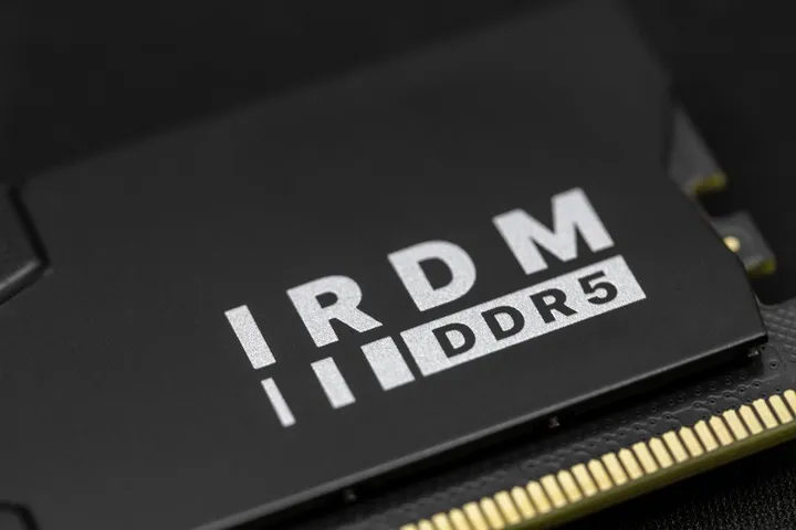 Модуль пам`ятi DDR5 16GB/6000 Goodram IRDM Black (IR-6000D564L36S/16G) - мініатюра 2