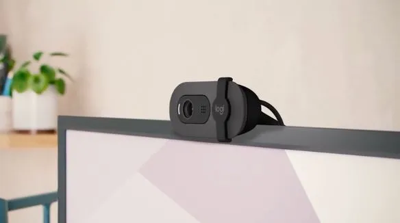 Веб-камера Logitech Brio 100 Graphite (960-001585) - мініатюра 14