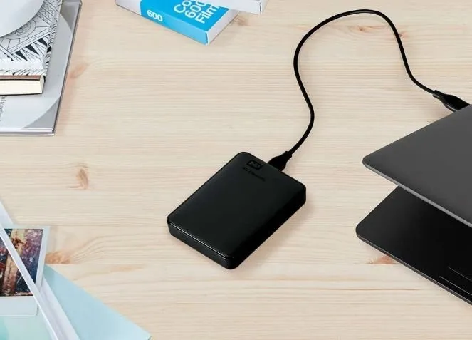 Зовнішній жорсткий диск 2.5" USB 4.0TB WD Elements Portable Black (WDBU6Y0040BBK-WESN) - мініатюра 4