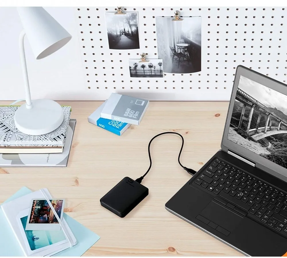 Зовнішній жорсткий диск 2.5" USB 5.0TB WD Elements Portable Black (WDBU6Y0050BBK-WESN) - мініатюра 2