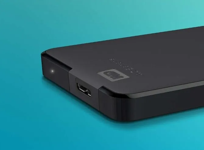 Зовнішній жорсткий диск 2.5" USB 5.0TB WD Elements Portable Black (WDBU6Y0050BBK-WESN) - мініатюра 3
