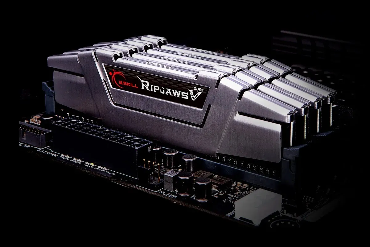 Модуль пам`ятi DDR4 2x16GB/3600 G.Skill Ripjaws V Black (F4-3600C18D-32GVK) - мініатюра 4