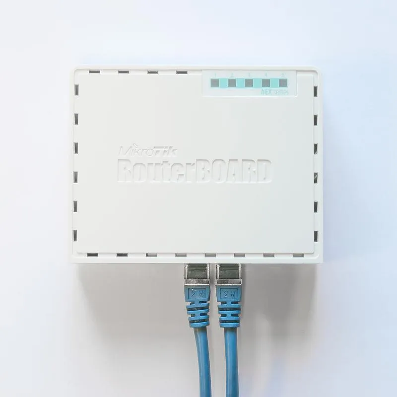 Маршрутизатор MikroTik RouterBOARD RB750GR3 hEX - мініатюра 3