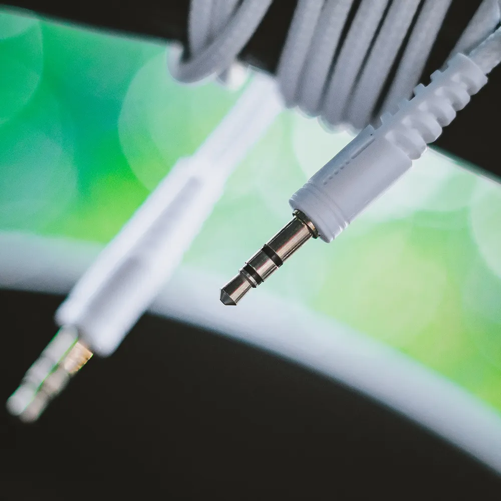 Кабель Xqisit Audio Cable 3.5 мм - 3.5 мм (M/M), 1.2 м, White (4029948026954) - мініатюра 4