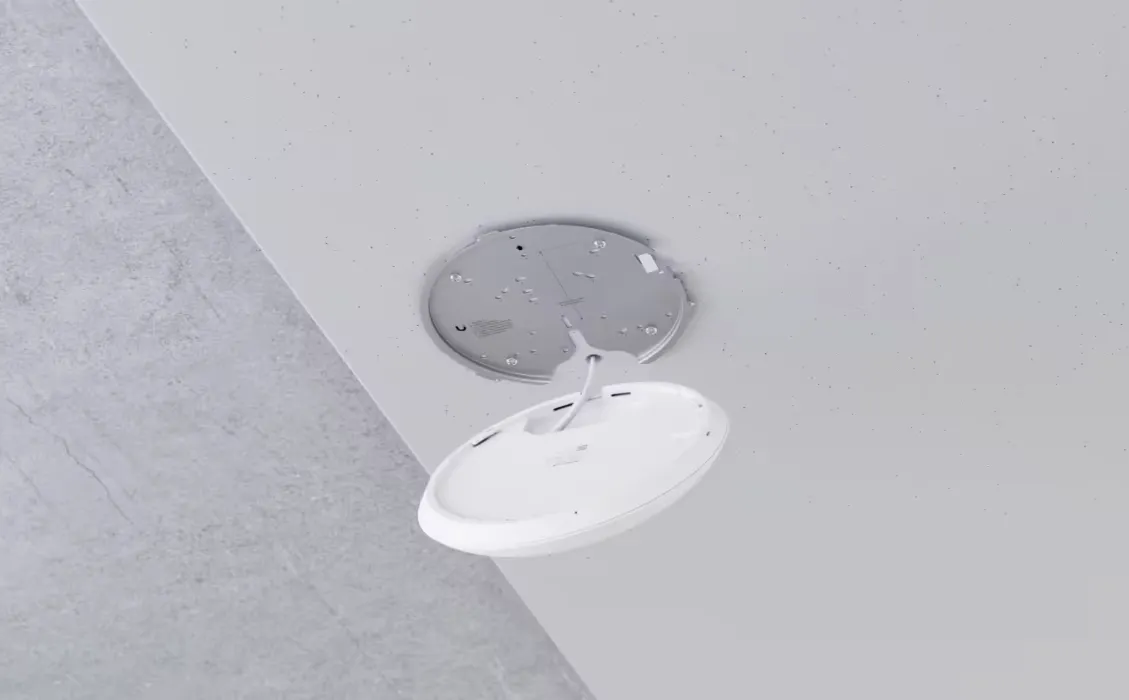 Точка доступу Ubiquiti UniFi U7 Pro (U7-PRO) - мініатюра 6