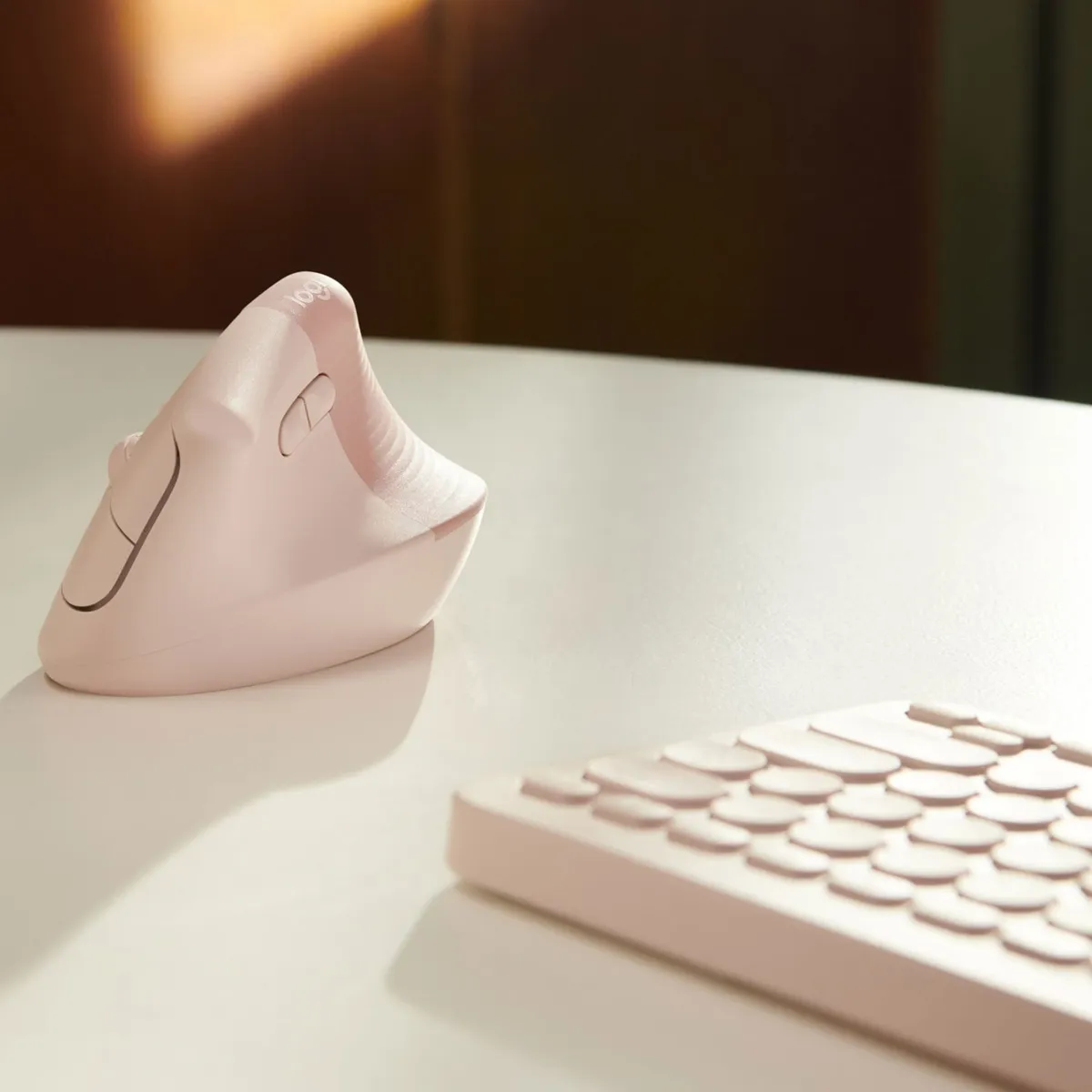 Миша бездротова Logitech Lift Vertical Ergonomic Rose (910-006478) - мініатюра 7