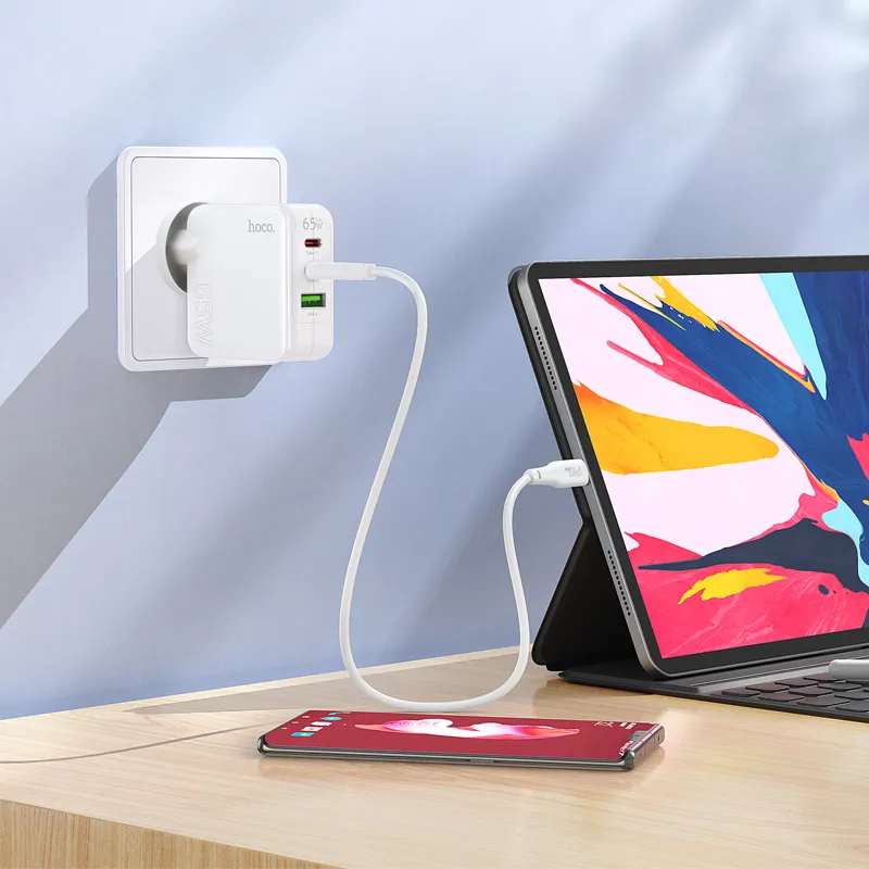 Мережевий зарядний пристрій HOCO C115A Header PD65W  GaN three-port(2C1A) charger White - мініатюра 8