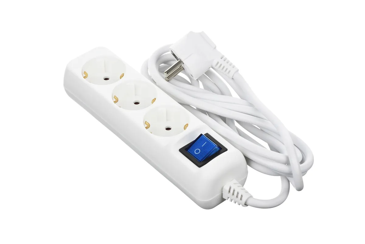 Фільтр живлення 2E (2E-U03ESM1.5) 3 розетки, 1.5 м, White - мініатюра 3
