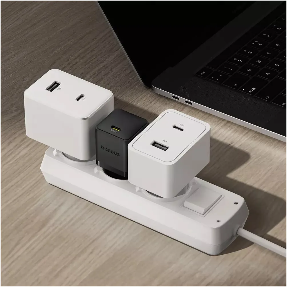 Мережевий зарядний пристрій Baseus Palm Fast Charger 1C (1USB-C) 30W Black (P10111605113-01) + кабель USB Type-C 1 м - мініатюра 6