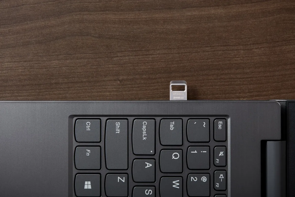 Флеш-накопичувач USB3.2 64GB Kingston DataTraveler Micro (DTMC3G2/64GB) - мініатюра 8