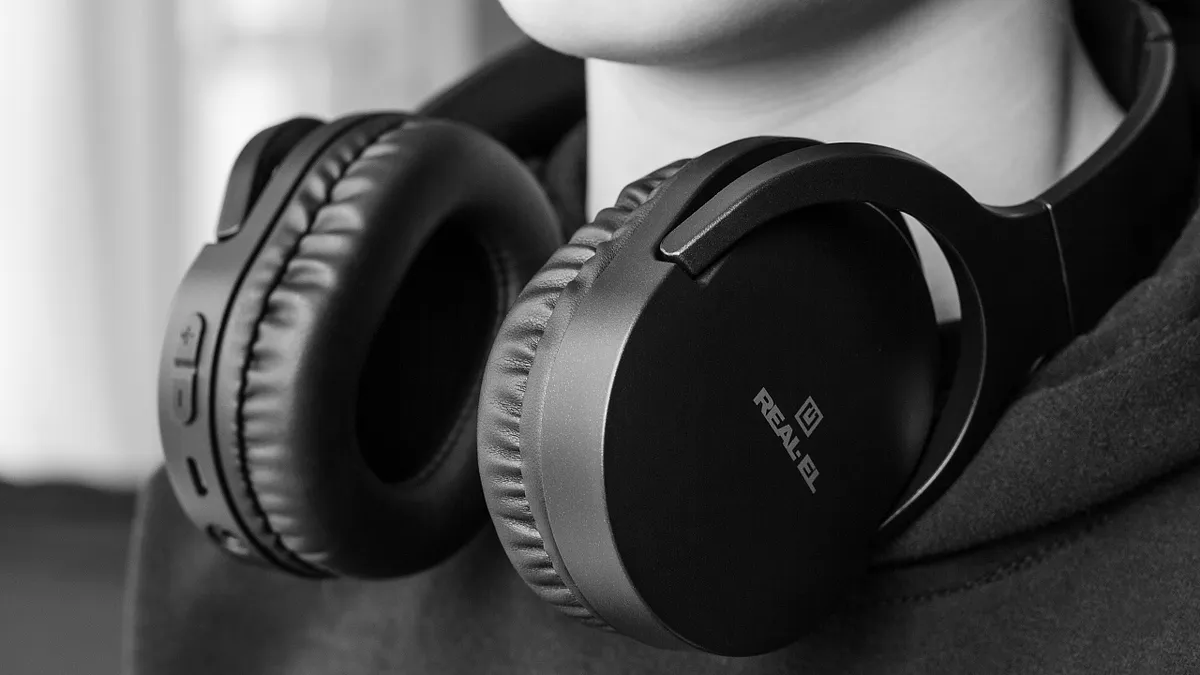 Bluetooth-гарнітура REAL-EL GD-850 Black - мініатюра 9