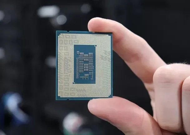 Процесор Intel Core i3 12100 3.3GHz (12MB, Alder Lake, 60W, S1700) Tray (CM8071504651012) - мініатюра 2