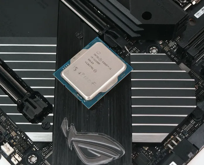 Процесор Intel Core i3 12100F 3.3GHz (12MB,  Alder Lake, 60W, S1700) Tray (CM8071504651013) - мініатюра 4