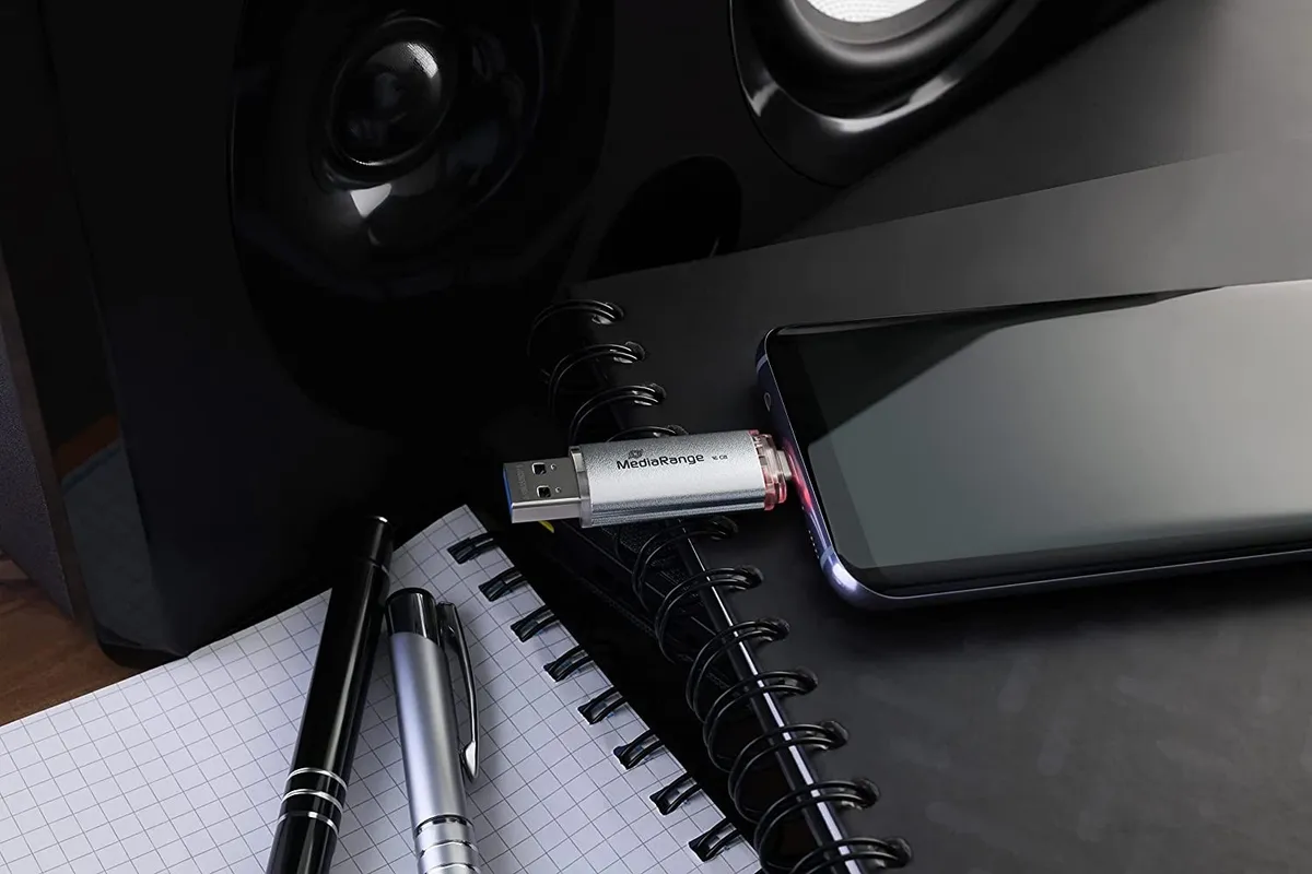 Флеш-накопичувач USB3.0 32GB Type-C MediaRange Silver (MR936) - мініатюра 4