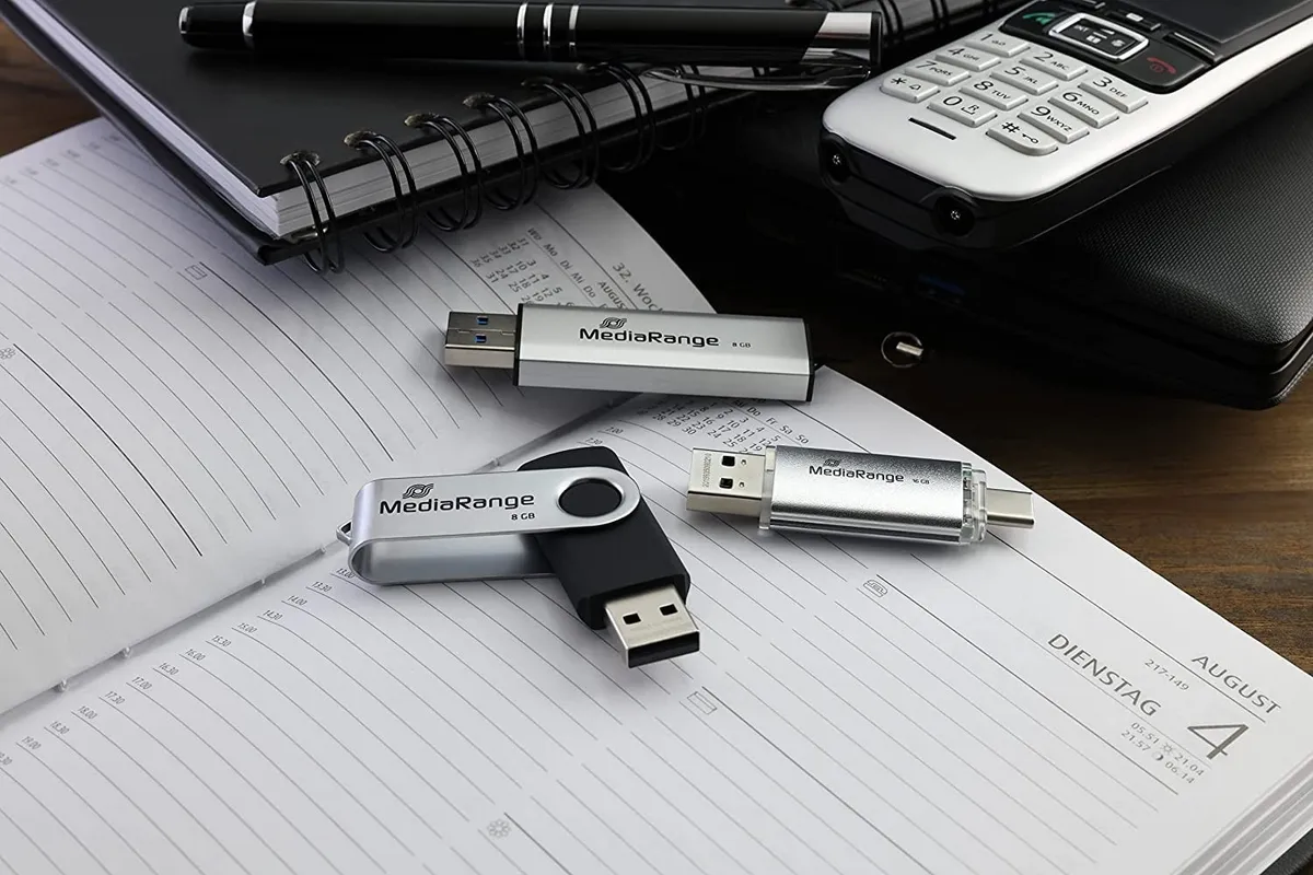 Флеш-накопичувач USB3.0 32GB Type-C MediaRange Silver (MR936) - мініатюра 5