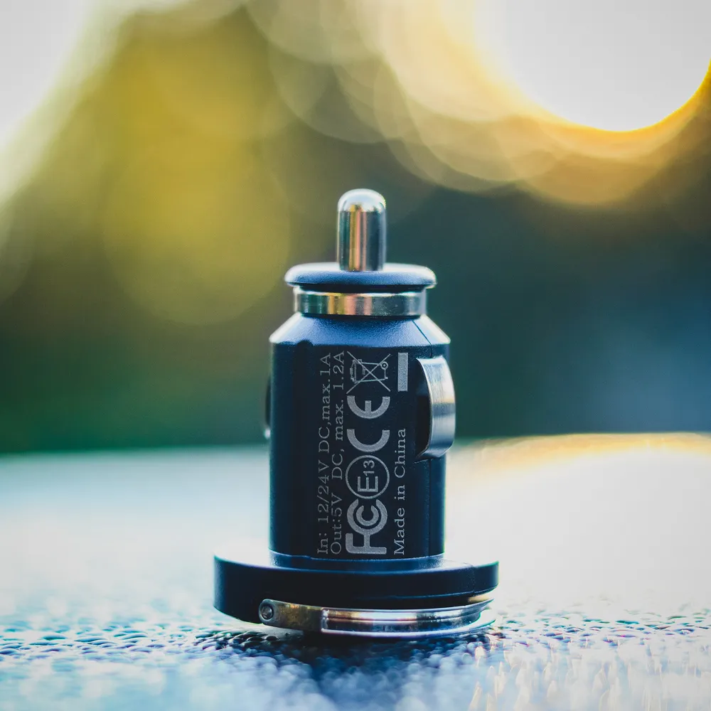 Автомобільний зарядний пристрій Strax Car Charger 2.4A Single USB-A Black (4029948595757) Bulk - мініатюра 3