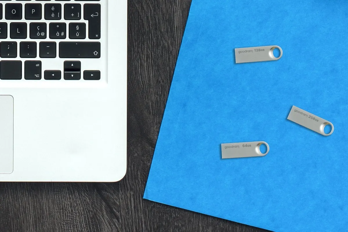 Флеш-накопичувач USB3.2 16GB Goodram UNO3 (UNO3-0160S0R11) - мініатюра 6