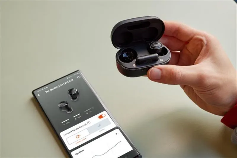 Bluetooth-гарнітура JBL Quantum TWS Air Black (JBLQTWSAIRBLK) - мініатюра 9
