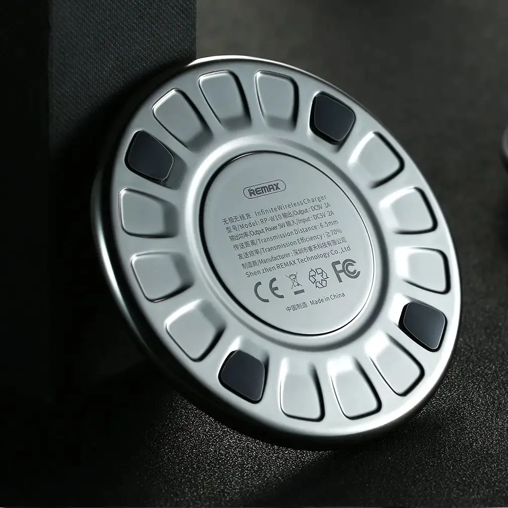 Бездротовий зарядний пристрій Remax RP-W10 Infinite Wireless Silver (6954851286141) - мініатюра 4