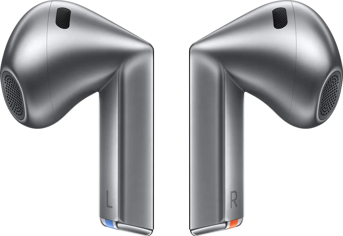 Bluetooth-гарнітура Samsung Galaxy Buds3 Silver (SM-R530NZAASEK) - мініатюра 7