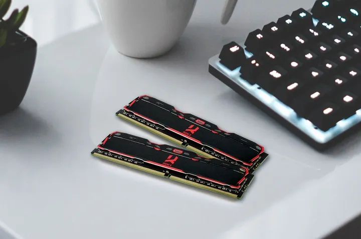 Модуль пам`ятi DDR4 16GB/3200 Goodram Iridium X Black (IR-X3200D464L16A/16G) - мініатюра 4