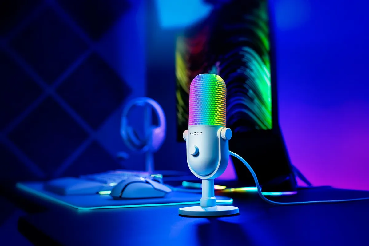 Мікрофон Razer Seiren V3 Chroma White (RZ19-05060200-R3M1) - мініатюра 7