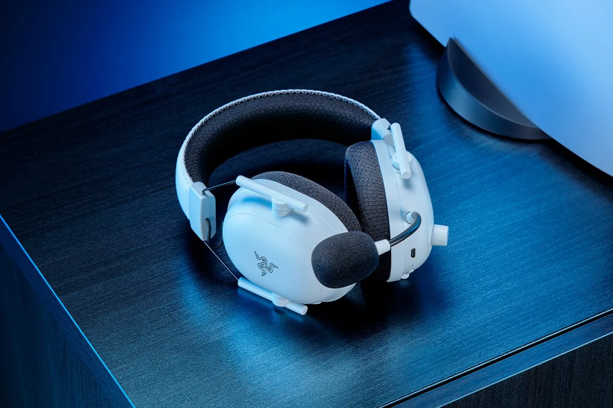 Bluetooth-гарнітура Razer BlackShark V2 Pro for PS5 White (RZ04-04530600-R3G1) - мініатюра 6