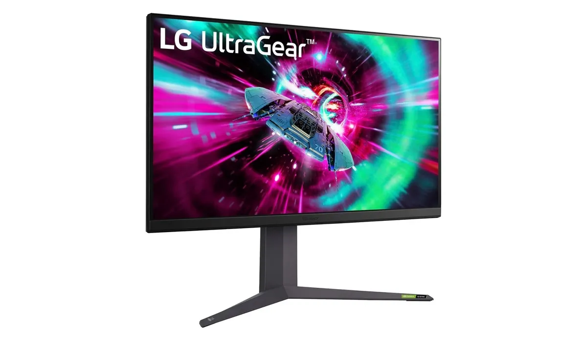Монітор LG 31.5" 32GR93U-B IPS Black 144Hz - мініатюра 2