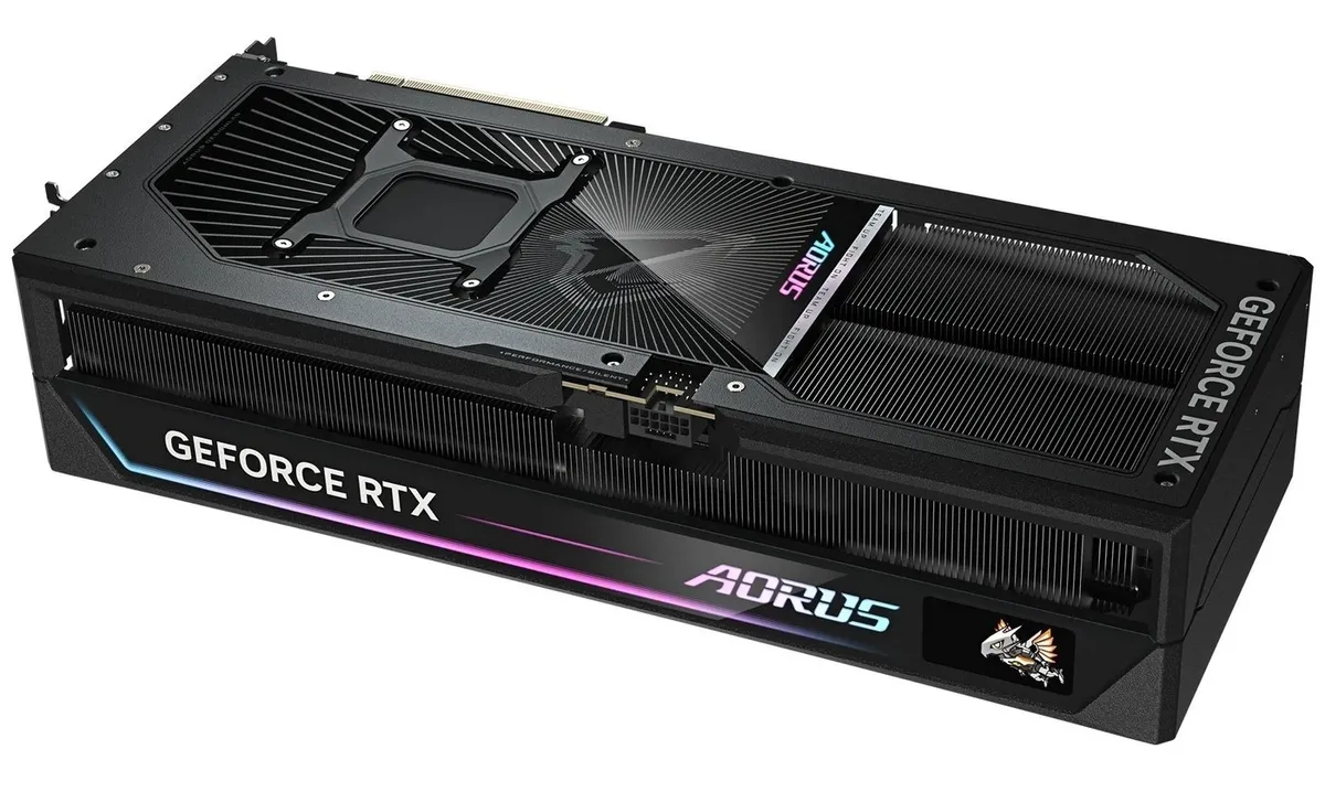 Відеокарта GF RTX 5090 32GB GDDR7 Aorus Master Gigabyte (GV-N5090AORUS M-32GD) - мініатюра 7