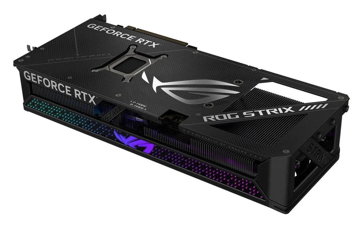 Відеокарта GF RTX 5070 Ti 16GB GDDR7 ROG Strix Gaming OC Asus (ROG-STRIX-RTX5070TI-O16G-GAMING) - мініатюра 5