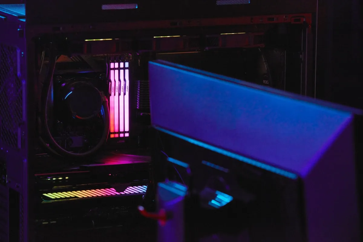 Модуль пам`яті DDR5 32GB/5600 Kingston Fury Beast RGB Black (KF556C36BBE2A-32) - мініатюра 12