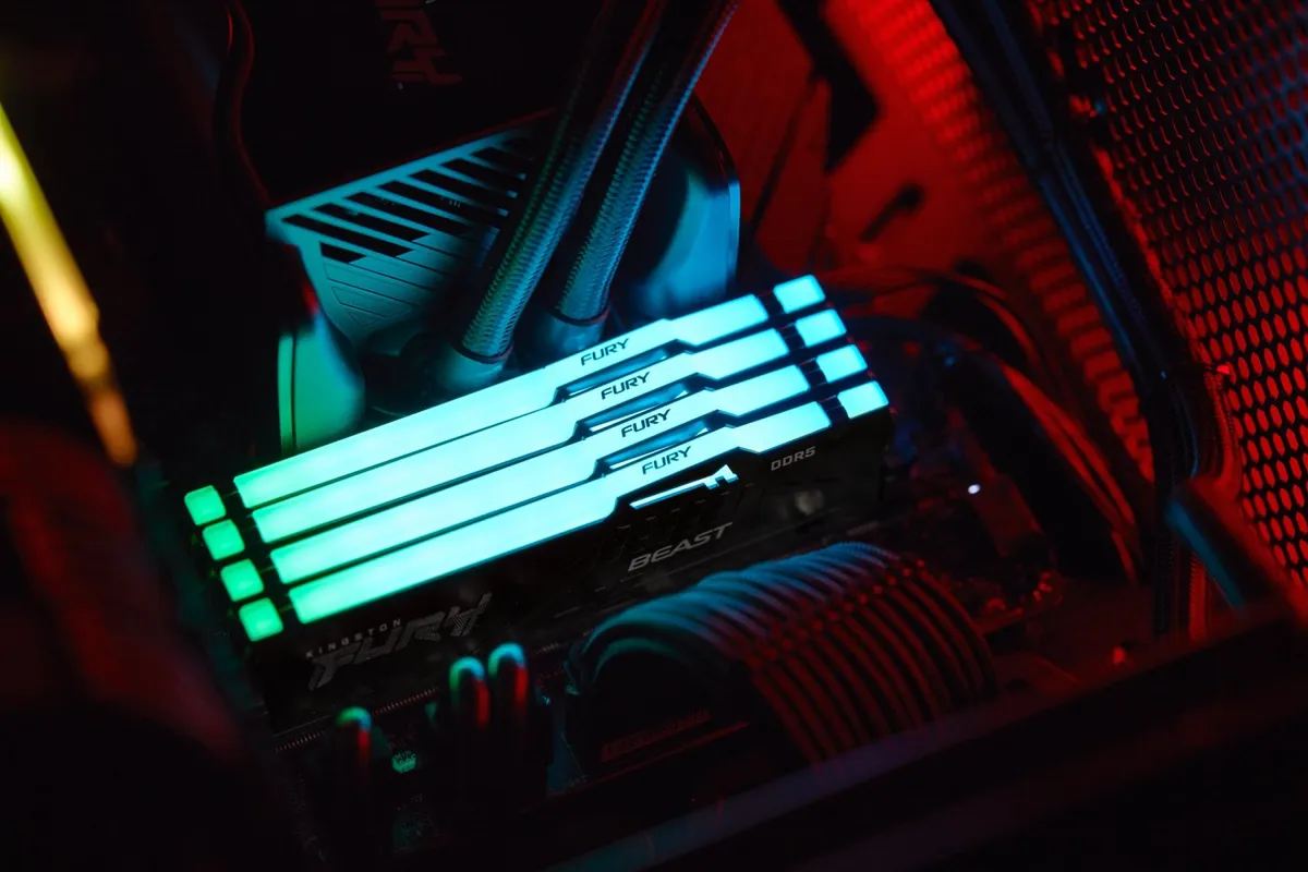 Модуль пам`яті DDR5 32GB/5600 Kingston Fury Beast RGB Black (KF556C36BBE2A-32) - мініатюра 19