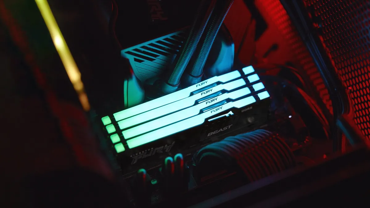 Модуль пам`яті DDR5 32GB/5600 Kingston Fury Beast RGB Black (KF556C36BBE2A-32) - мініатюра 8