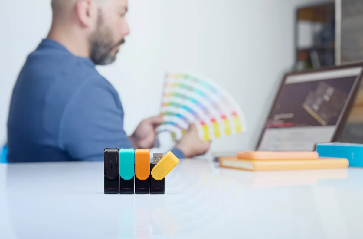 Флеш-накопичувач USB3.2 256GB Kingston DataTraveler Exodia S Black/Orange (DTXS/256GB) - зображення 1