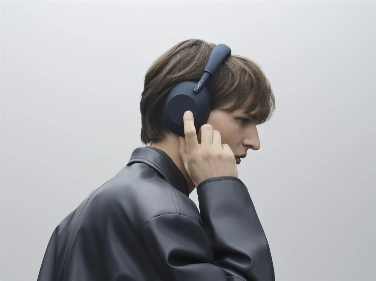 Гарнiтура Sony WH-1000XM6 Midnight Blue (WH1000XM6L.E) - мініатюра 9