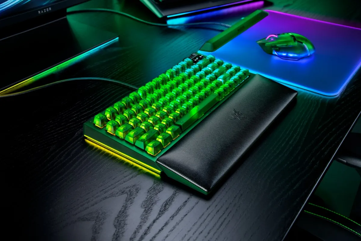 Клавіатура Razer BlackWidow V4 75% Phantom Green (RZ03-05003300-R3M1) - мініатюра 6