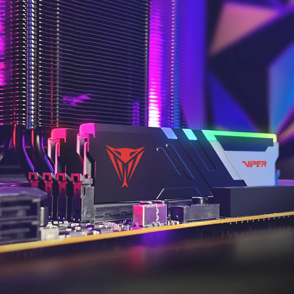 Модуль пам`яті DDR5 2x32GB/6000 Patriot Viper Venom RGB (PVVR564G600C30K) - мініатюра 11